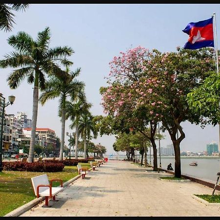 Hotel De Palace Phnom Penh Ngoại thất bức ảnh